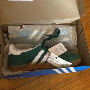 NWT Adidas Gazelle Indoor